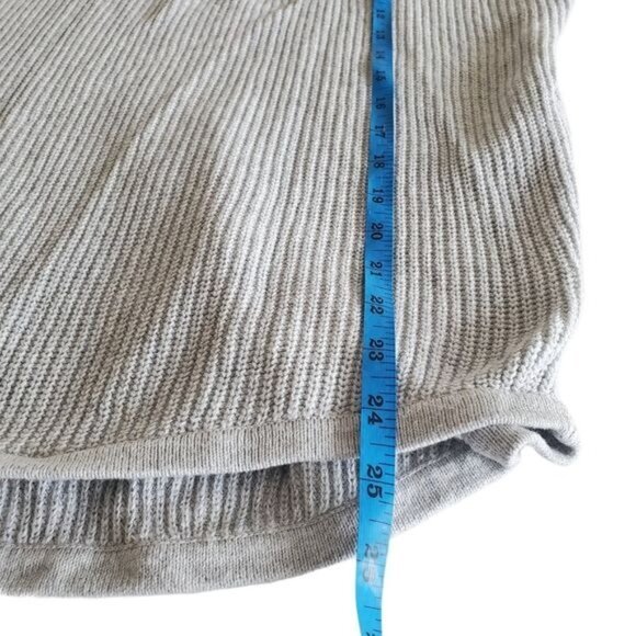 EXPRESS Womens Sweater SZ XS Cotton Knit Gray V-Neck Oversize Pullover Boyriend - Picture 5 of 10